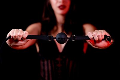 BDSM hračky pre začiatočníkov – ako začať objavovať svet dominancie a podriadenosti?
